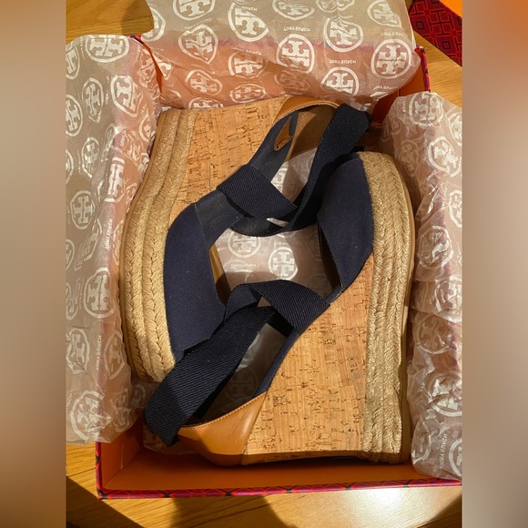 Tory Burch Navy Peep-Toe Cork Wedge - Size 10 - Picture 10 of 10